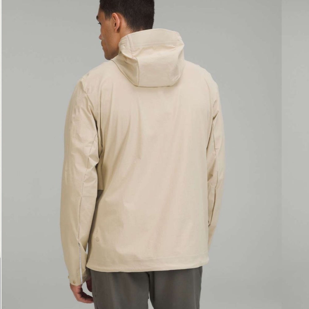 Lululemon Size Large Stretch Cargo Jacket Color Trench Khaki Sand Lightweight - Picture 16 of 16